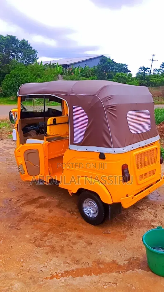 Bajaj RE 2026 Yellow