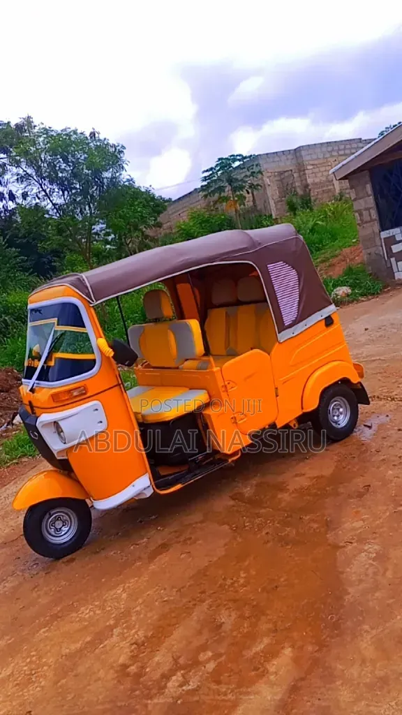 Bajaj RE 2026 Yellow