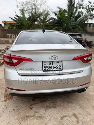 Hyundai Sonata Limited 4dr Sedan (2.4L 4cyl 6A) 2015 Silver