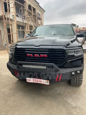 RAM 1500 2019 Black