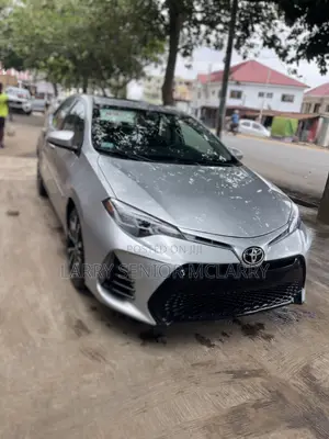 Toyota Corolla XSE 4dr Sedan (1.8L 4cyl CVT) 2017 Silver