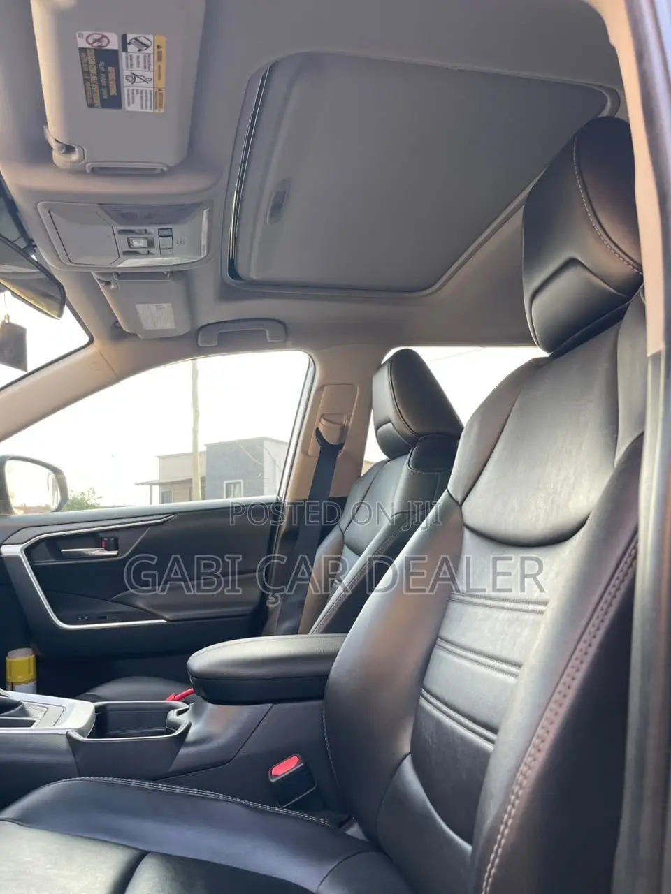 Toyota RAV4 XLE AWD 2023 Silver