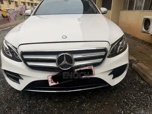 Mercedes-Benz E300 Base RWD Sedan (2.0L 4cyl 9A) 2017 White