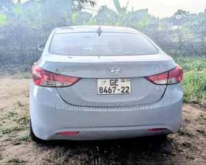 Hyundai Elantra GLS Sedan FWD (1.8L 4cyl 6A) 2013 Gray