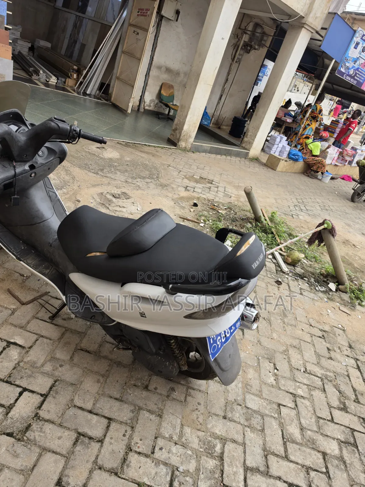 Yamaha Majesty 2001 White