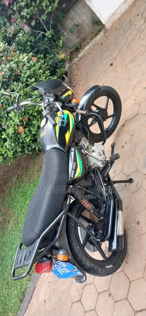 Bajaj Boxer 150 UG 2021 Black