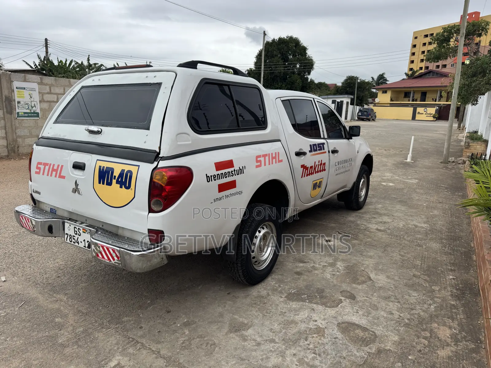 Mitsubishi L200 2012 White
