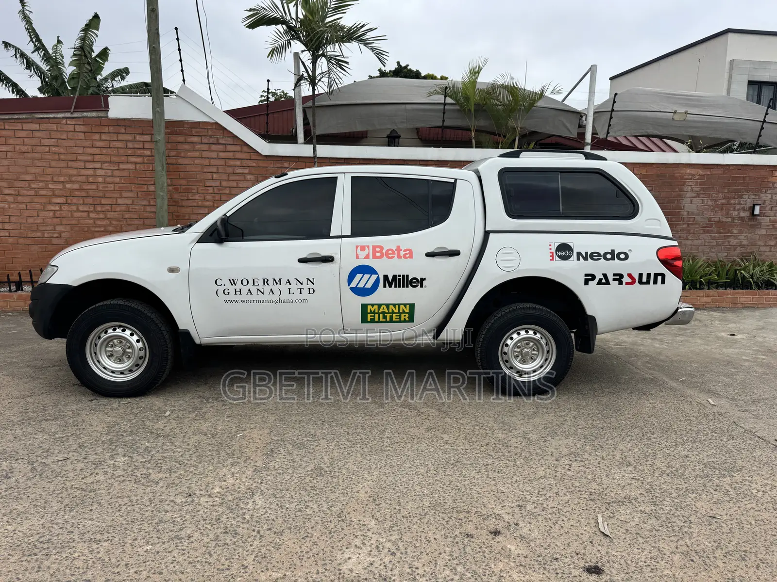 Mitsubishi L200 2012 White