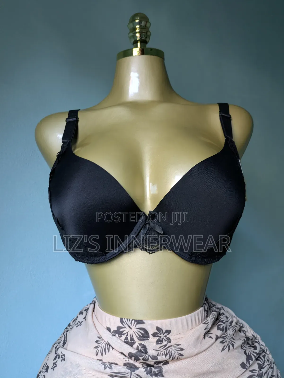 Girlie Brassiers