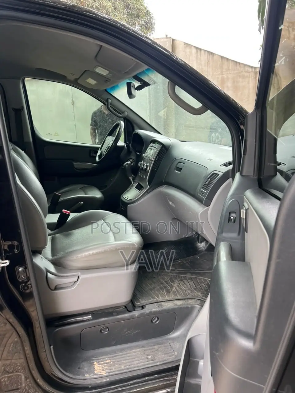 Hyundai H300 2014 Black