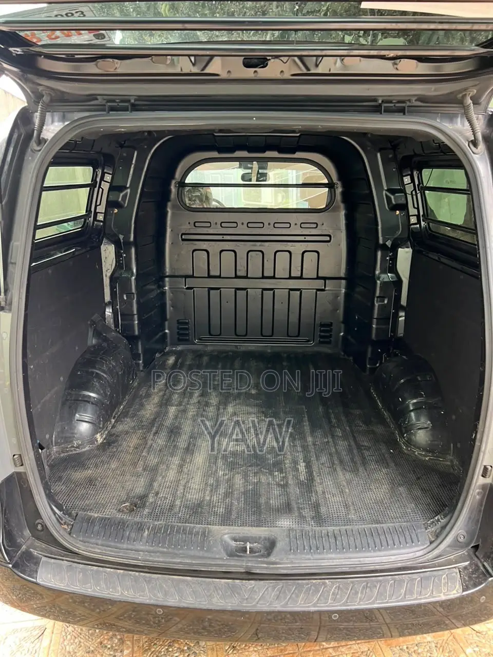 Hyundai H300 2014 Black
