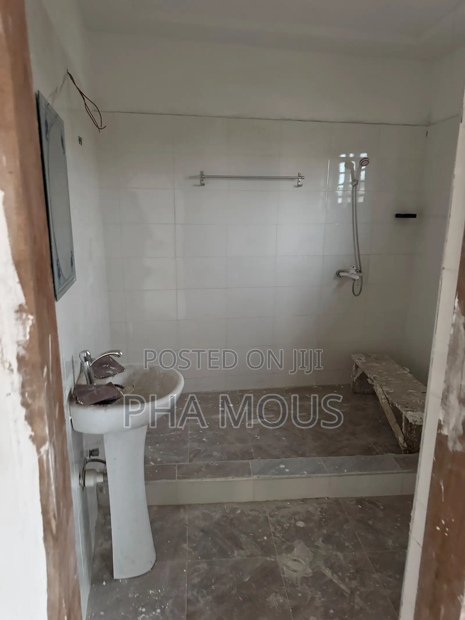 1bdrm Apartment in Mile 7 for rent