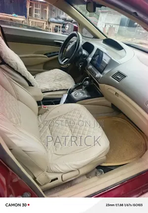 Honda Civic 1.8 5 Door Automatic 2010 Red