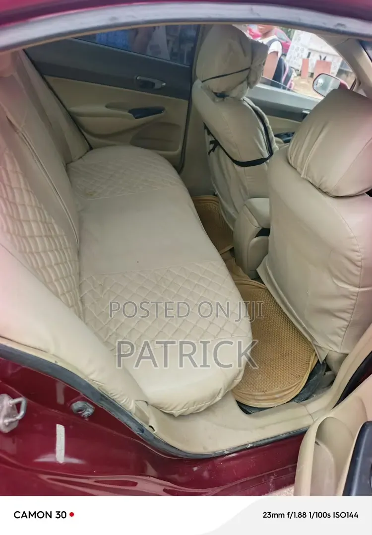 Honda Civic 1.8 5 Door Automatic 2010 Red