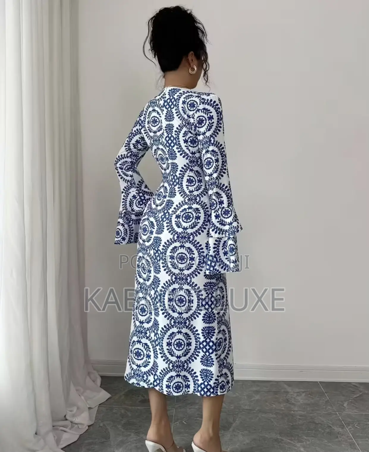 Elegant Blue White Floral Maxi Dress – Slim Fit Flared Sleeves