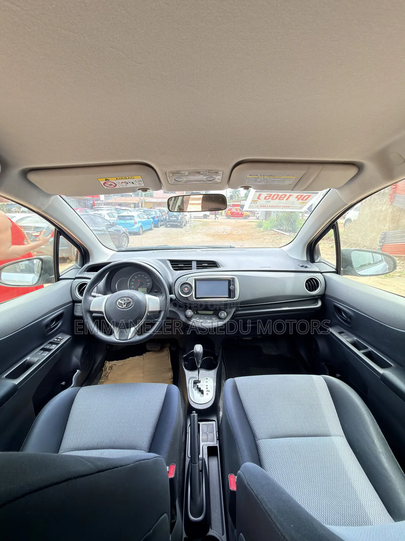 Toyota Vitz 1.3 FWD 5dr 2013 Ivory