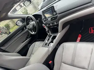 Honda Accord EX (1.5L 4cyl Turbo CVT) 2019 Gray