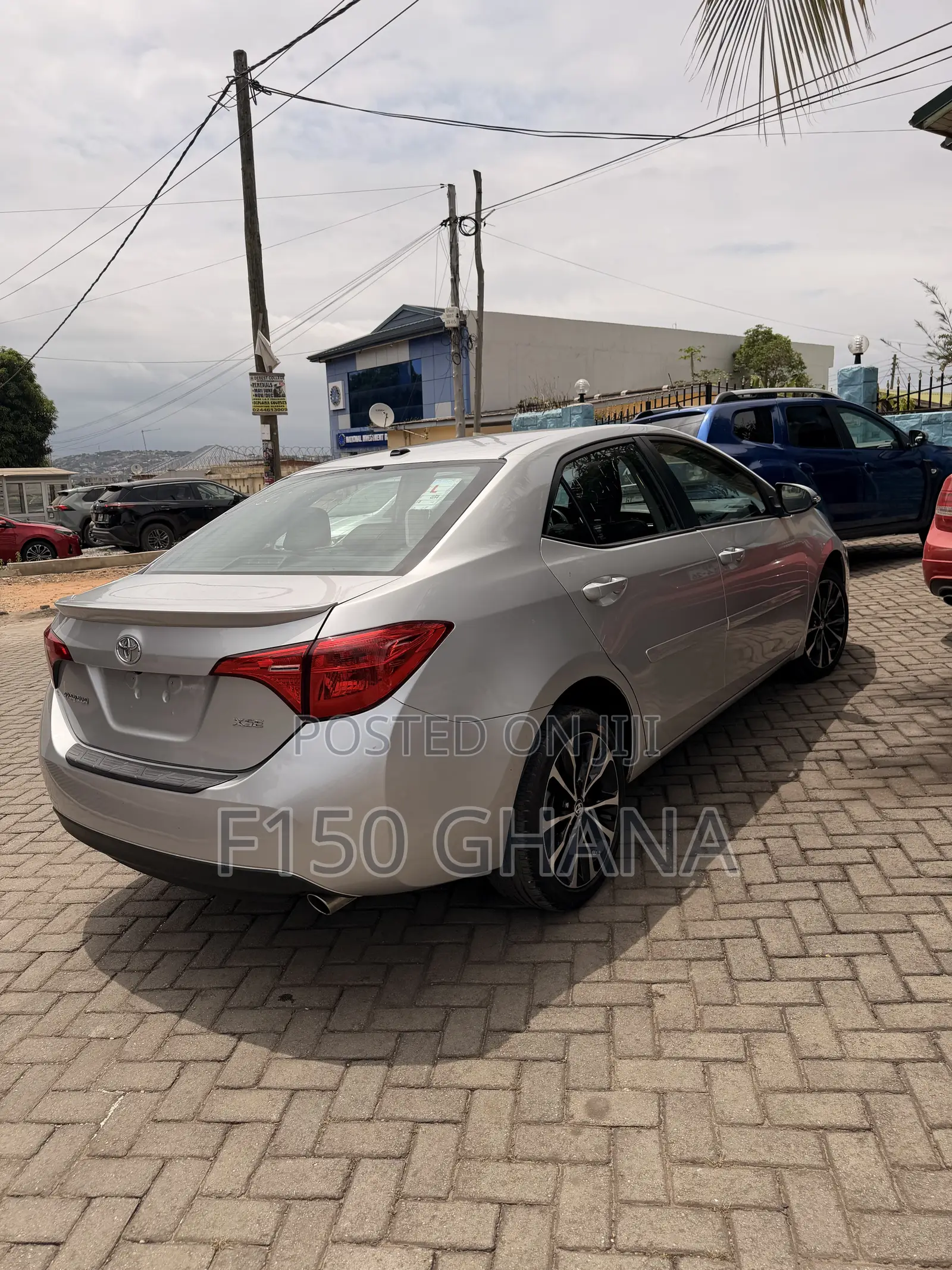 Toyota Corolla XSE 4dr Sedan (1.8L 4cyl CVT) 2017 Silver