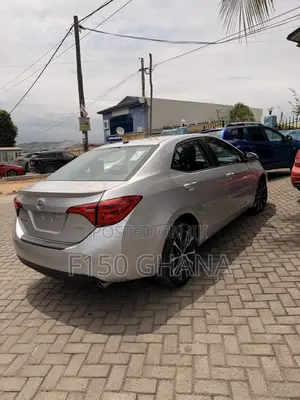 Toyota Corolla XSE 4dr Sedan (1.8L 4cyl CVT) 2017 Silver