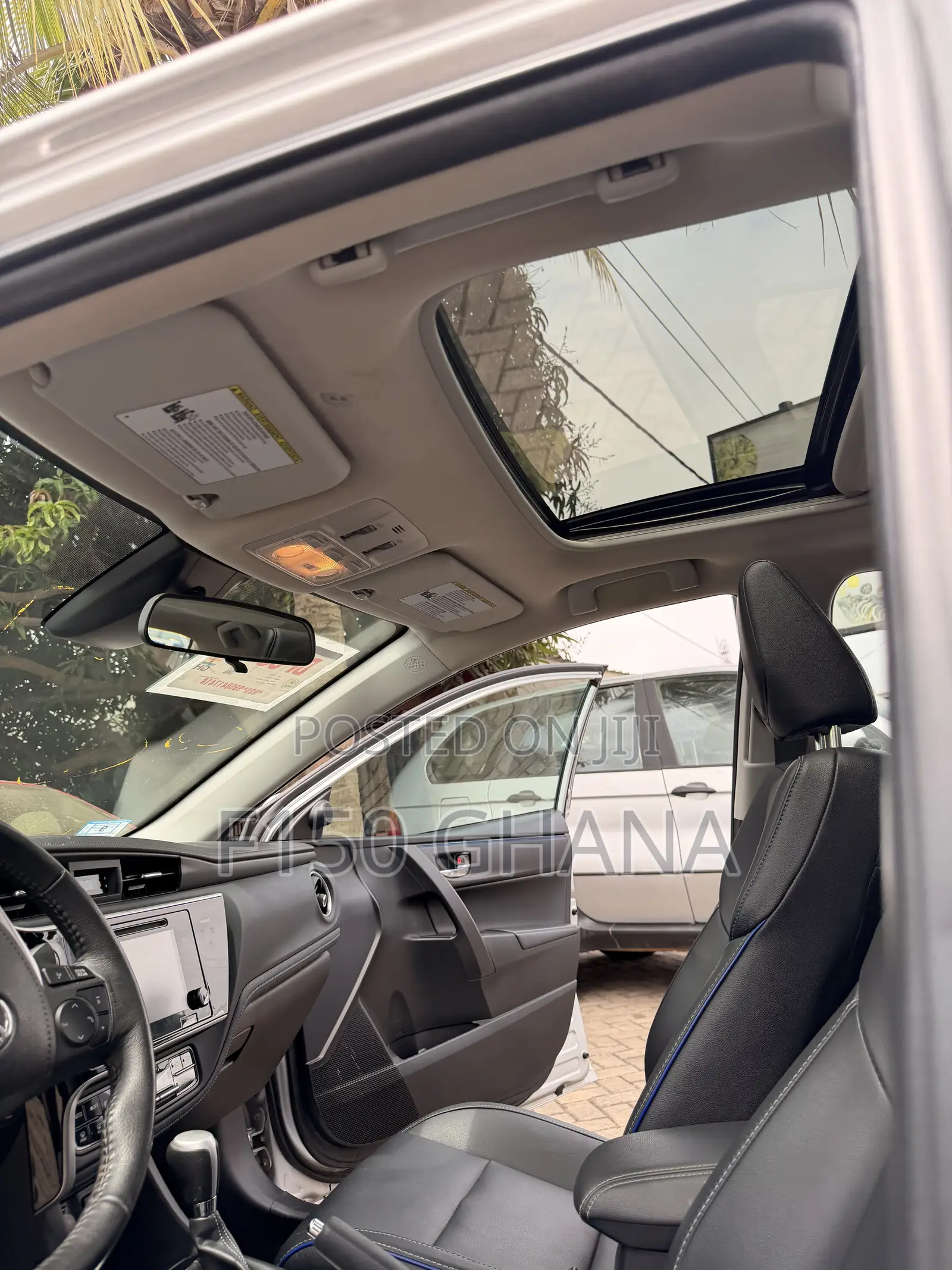 Toyota Corolla XSE 4dr Sedan (1.8L 4cyl CVT) 2017 Silver