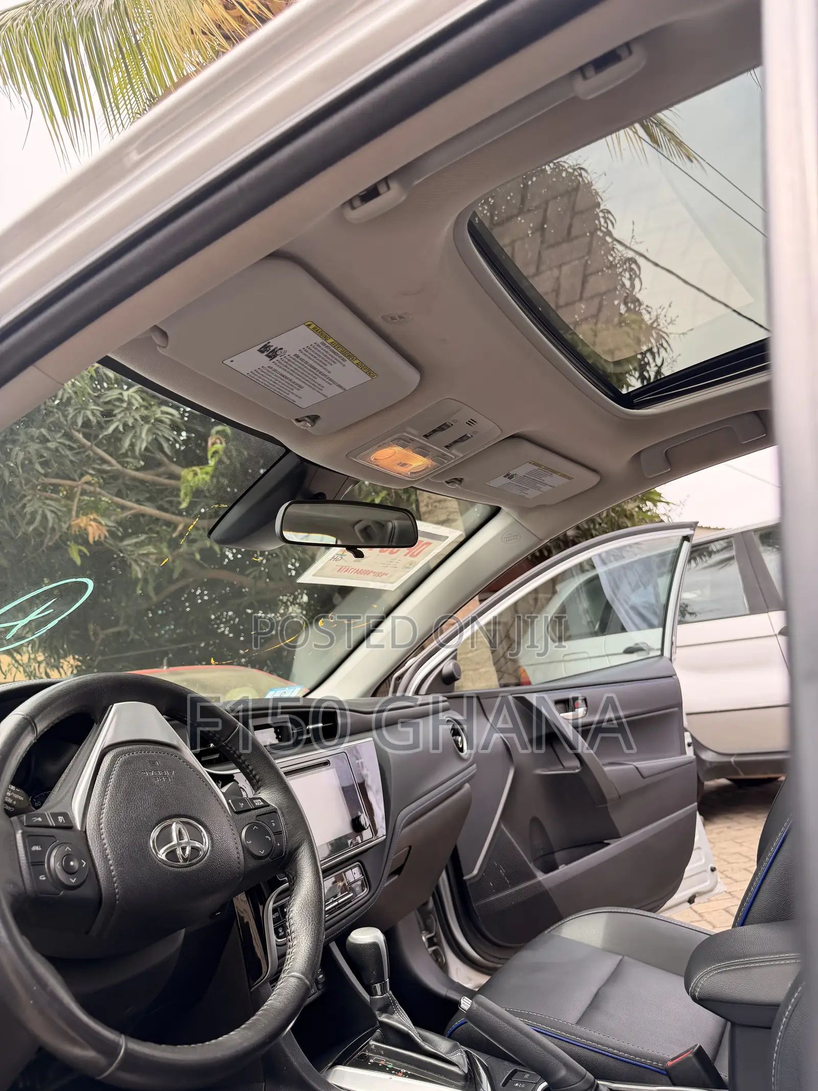 Toyota Corolla XSE 4dr Sedan (1.8L 4cyl CVT) 2017 Silver