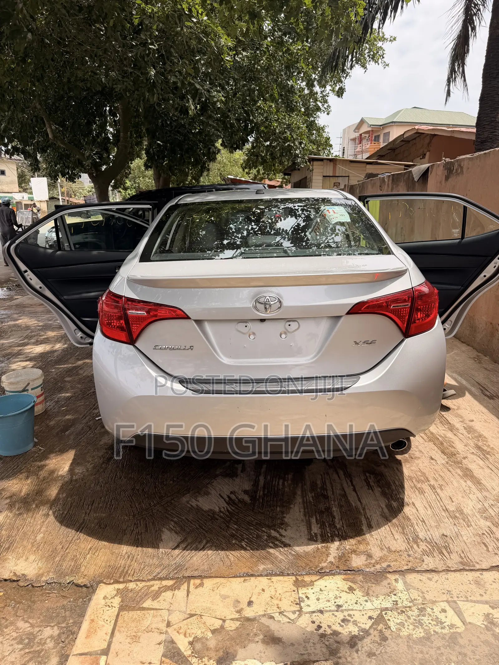 Toyota Corolla XSE 4dr Sedan (1.8L 4cyl CVT) 2017 Silver