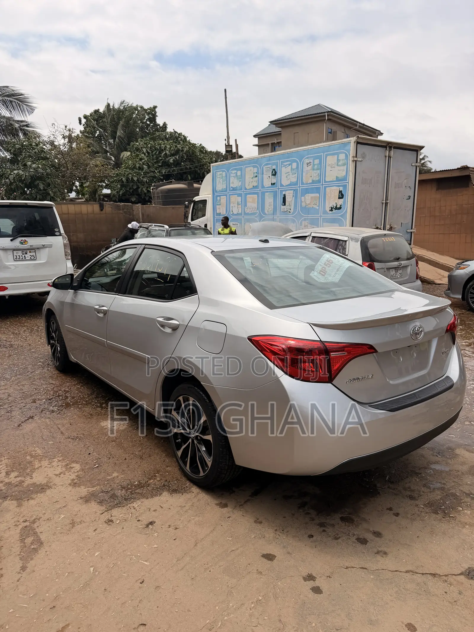 Toyota Corolla XSE 4dr Sedan (1.8L 4cyl CVT) 2017 Silver