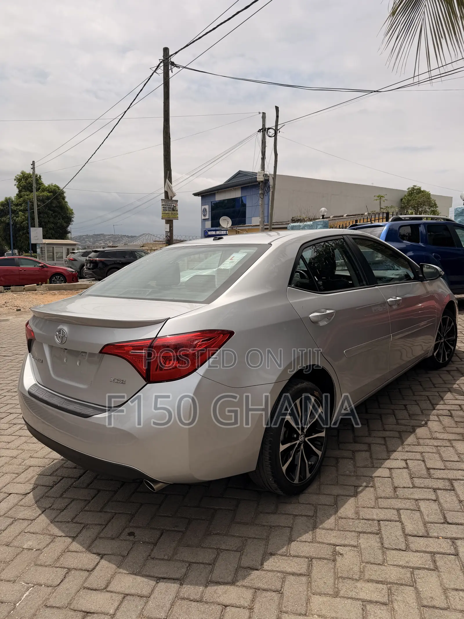 Toyota Corolla XSE 4dr Sedan (1.8L 4cyl CVT) 2017 Silver