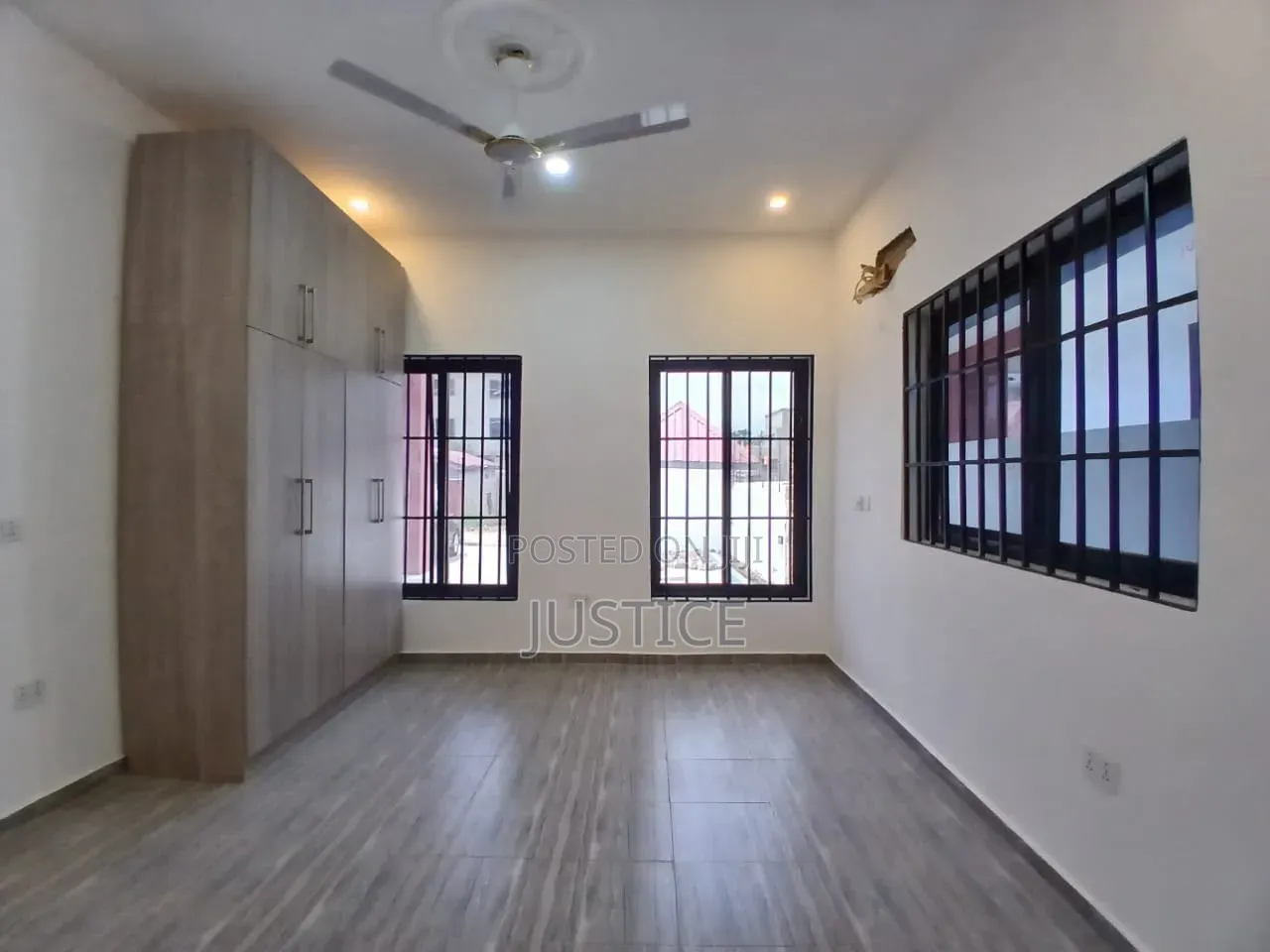 3bdrm House in Oyarifa, Ghana Flag for sale