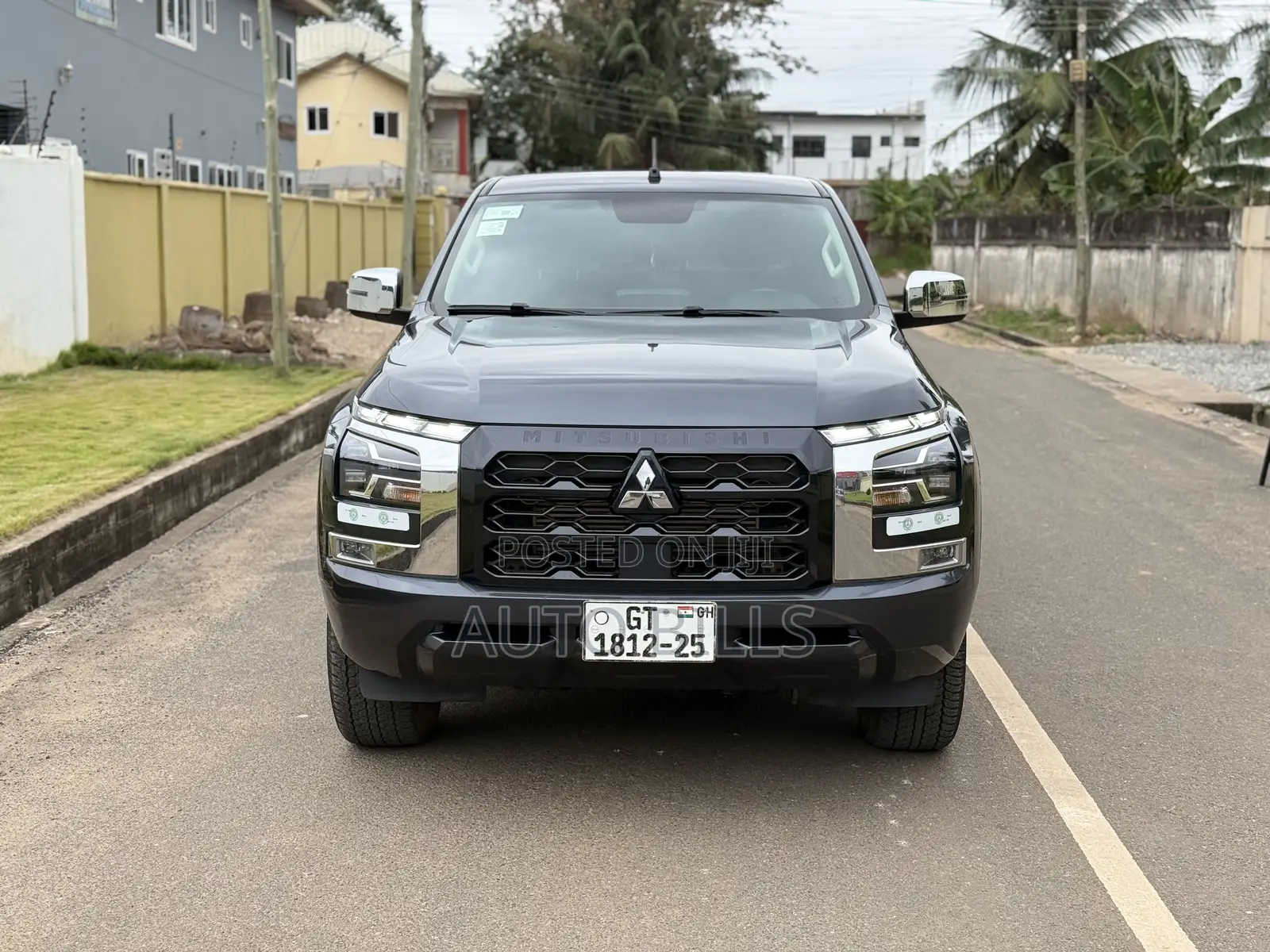 Mitsubishi L200 2025 Gray