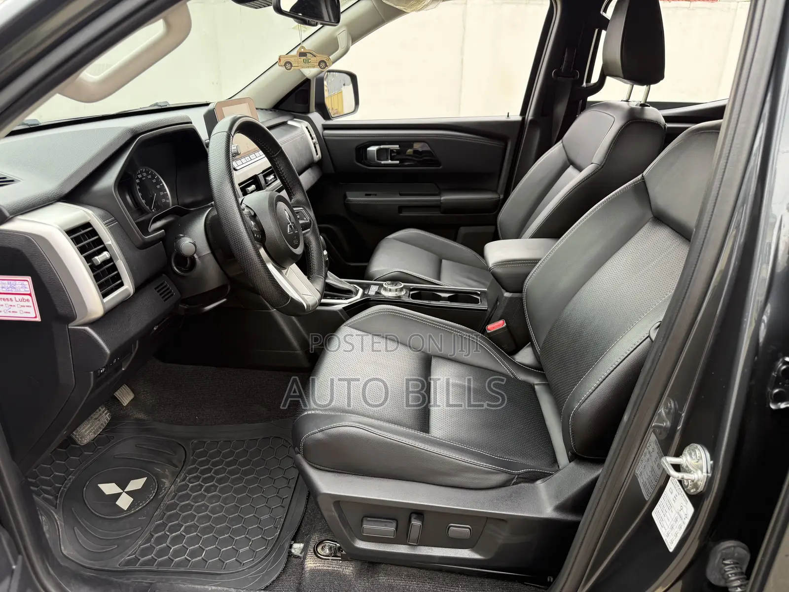 Mitsubishi L200 2025 Gray