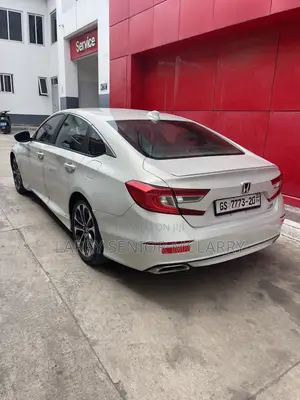 Honda Accord Sport 2.0T 2018 Gold