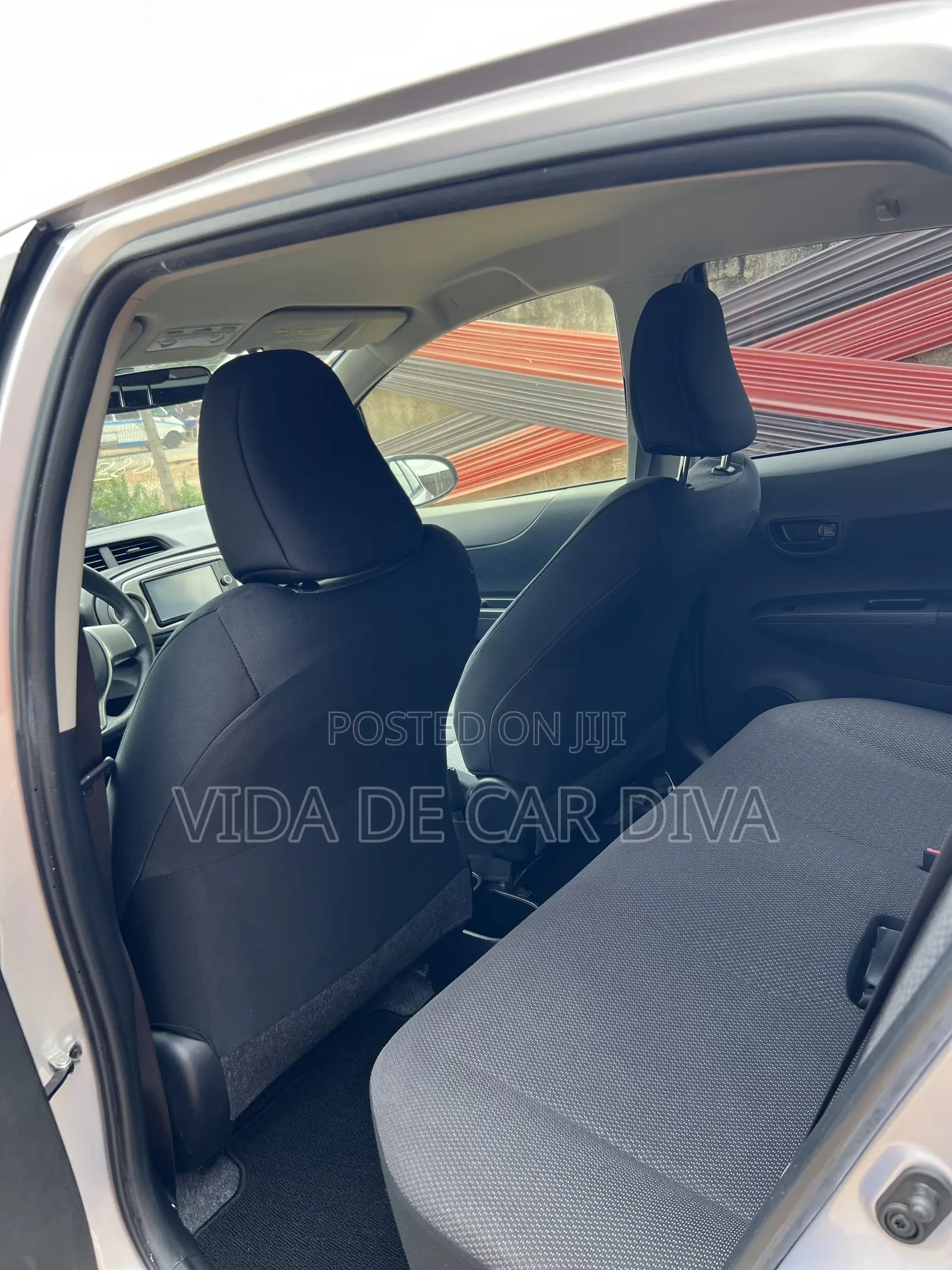 Toyota Vitz 1.3 AWD 5dr 2013 Silver