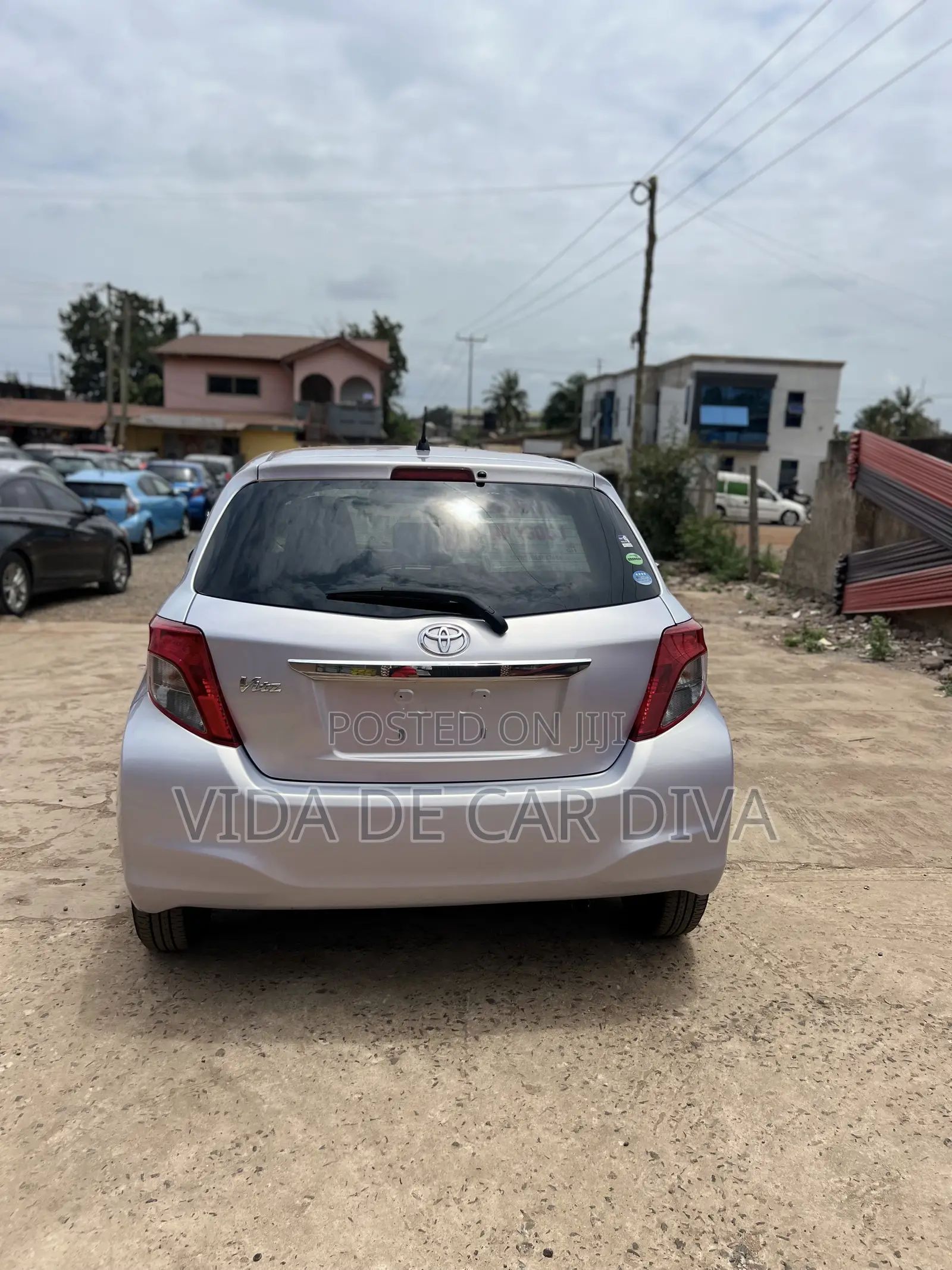 Toyota Vitz 1.3 AWD 5dr 2013 Silver