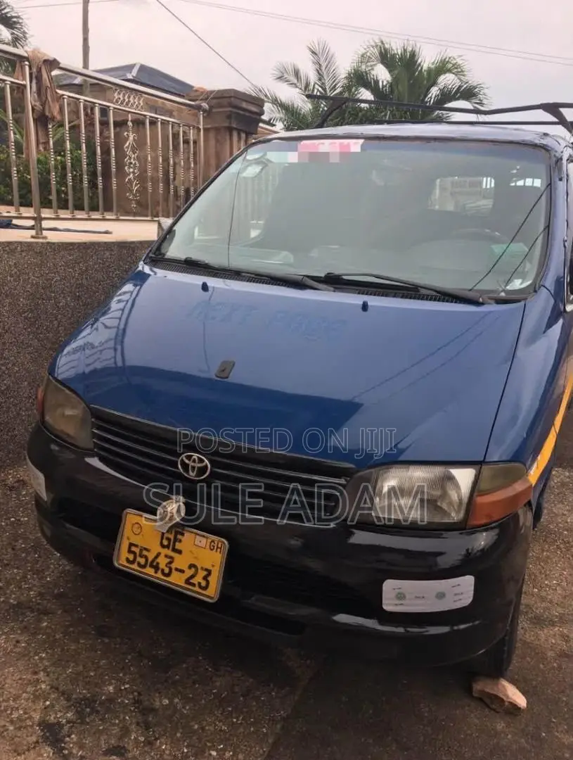 Toyota HiAce 2004 Blue
