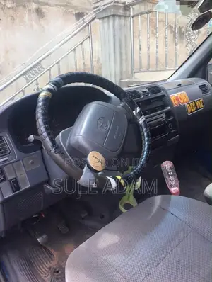 Toyota HiAce 2004 Blue