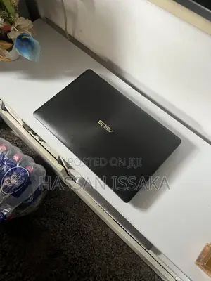 Laptop Asus X750LA 6GB Intel Core i7 HDD 500GB