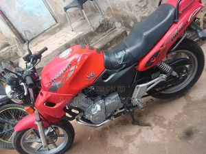 Honda CB 2019 Red