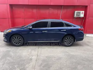 Hyundai Sonata Sport 2.0T Sedan FWD (2.0L 4cyl 6A) 2017 Blue