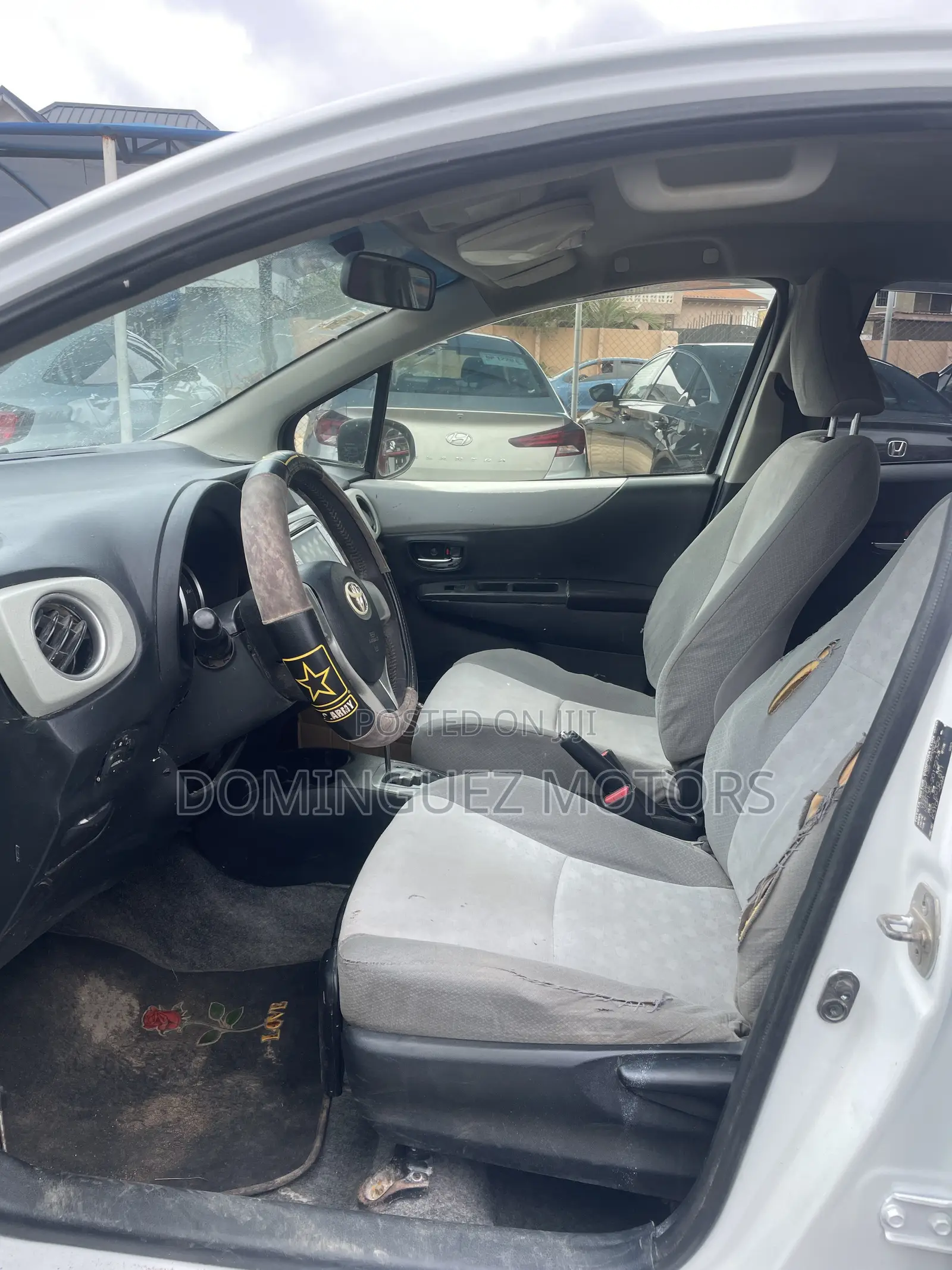 Toyota Vitz 2012 White