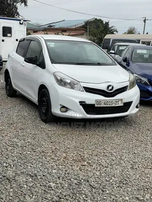 Toyota Vitz 2012 White