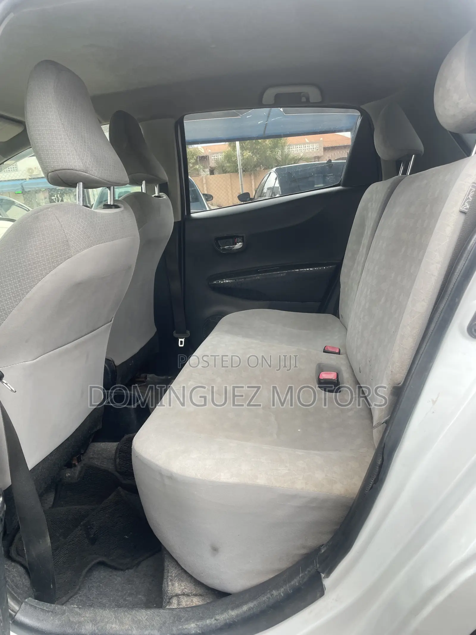 Toyota Vitz 2012 White