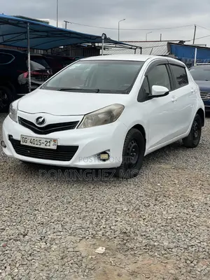 Toyota Vitz 2012 White