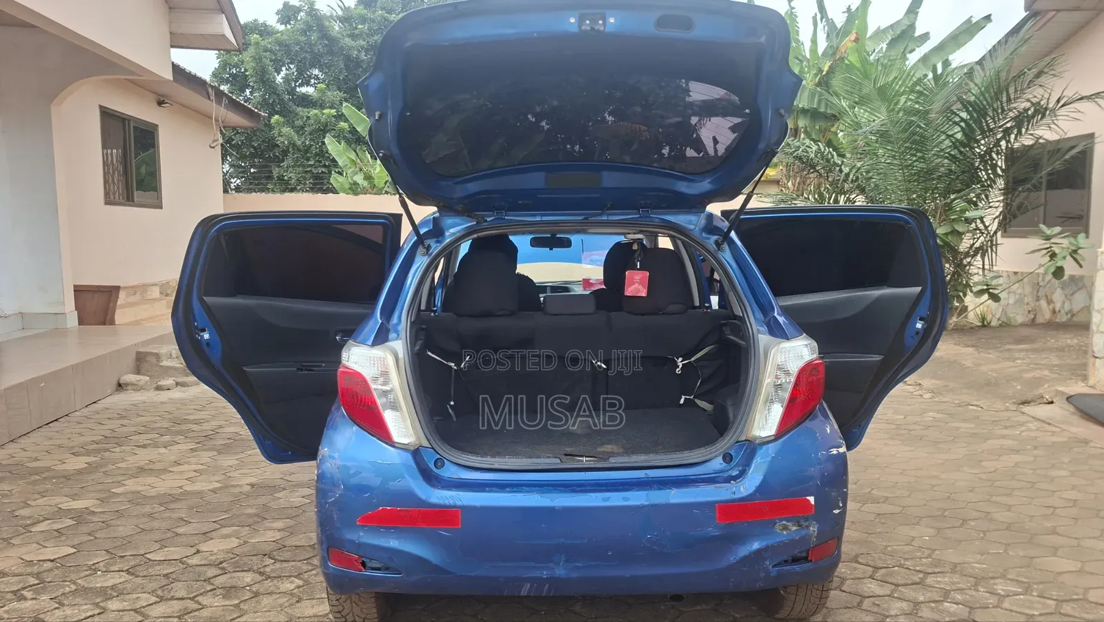 Toyota Yaris 2013 Blue