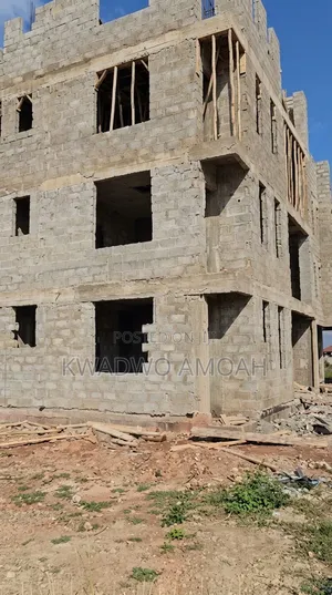 16bdrm Apartment in Community 25 for sale