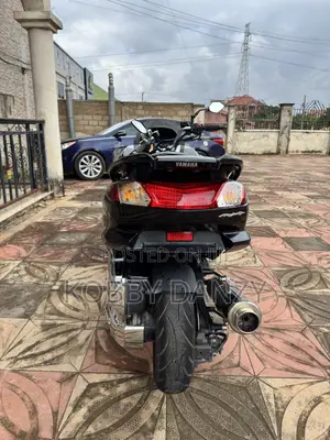 Yamaha Majesty 2012 Black