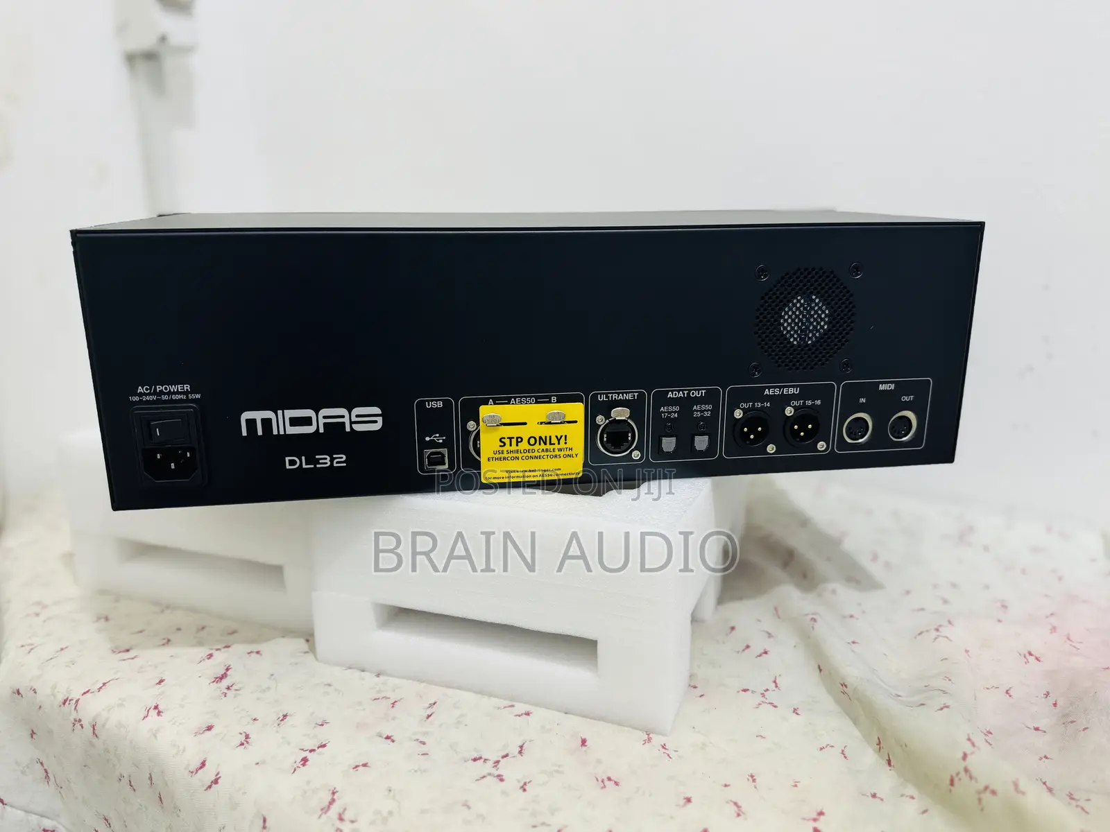 MIDAS DL32 Stage Box