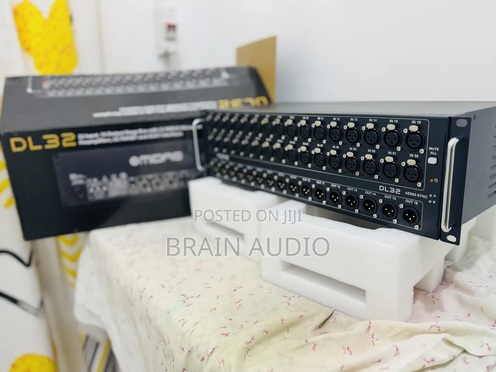 MIDAS DL32 Stage Box