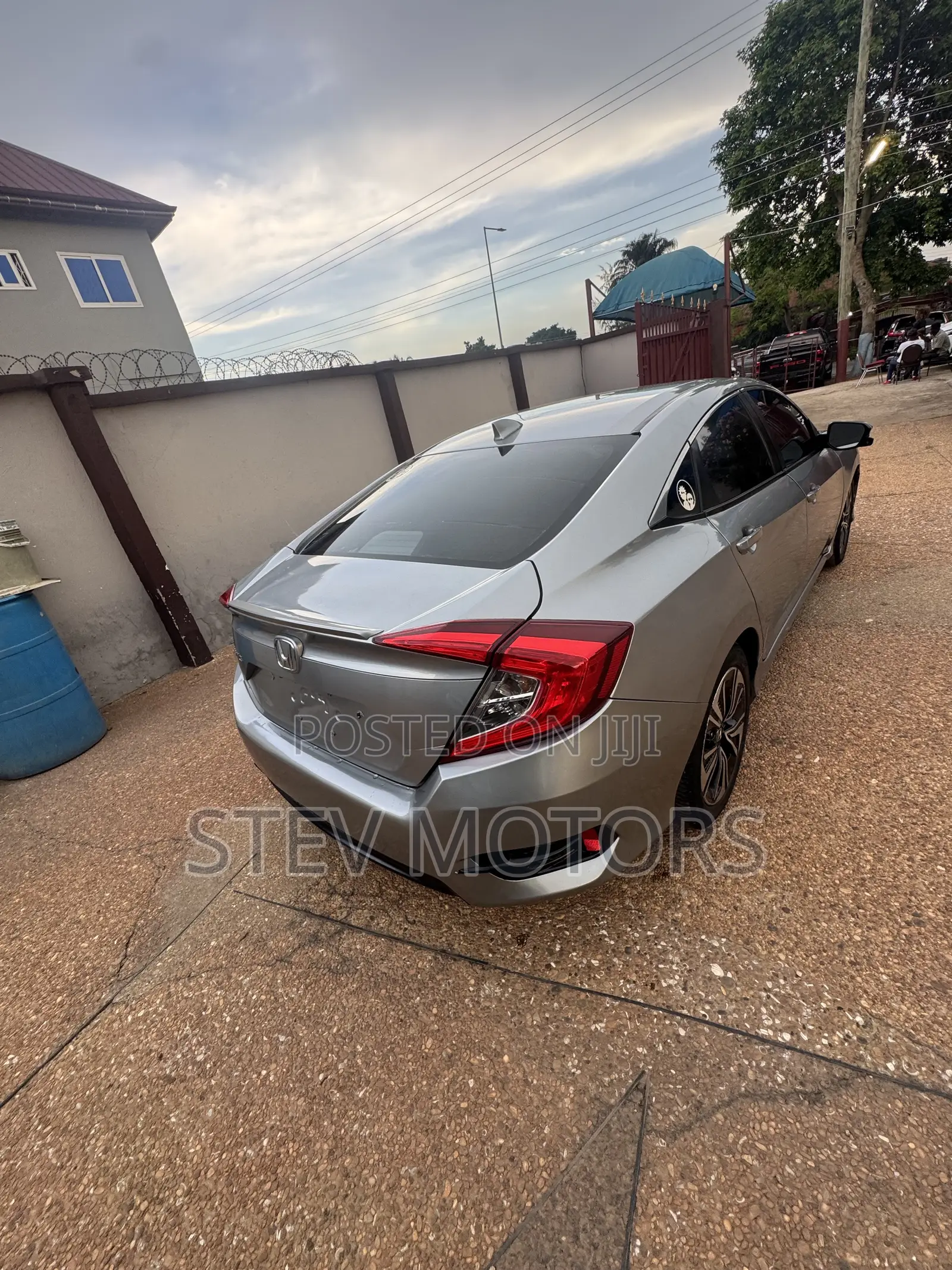 Honda Civic EX-L 4dr Sedan (1.5L 4cyl) 2016 Silver