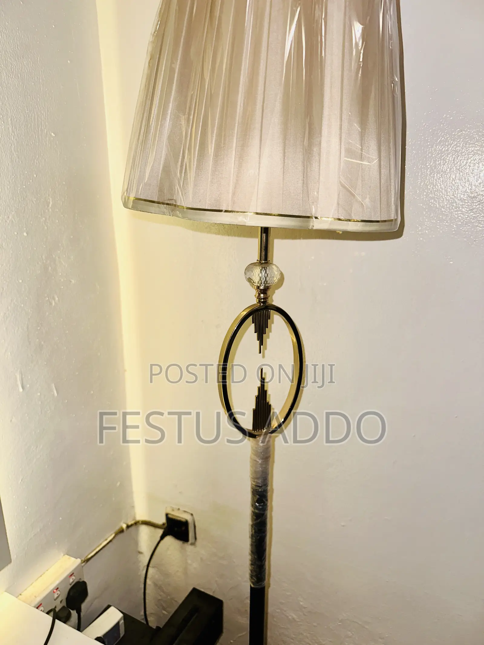 Luxery Crystal Floor Lamb